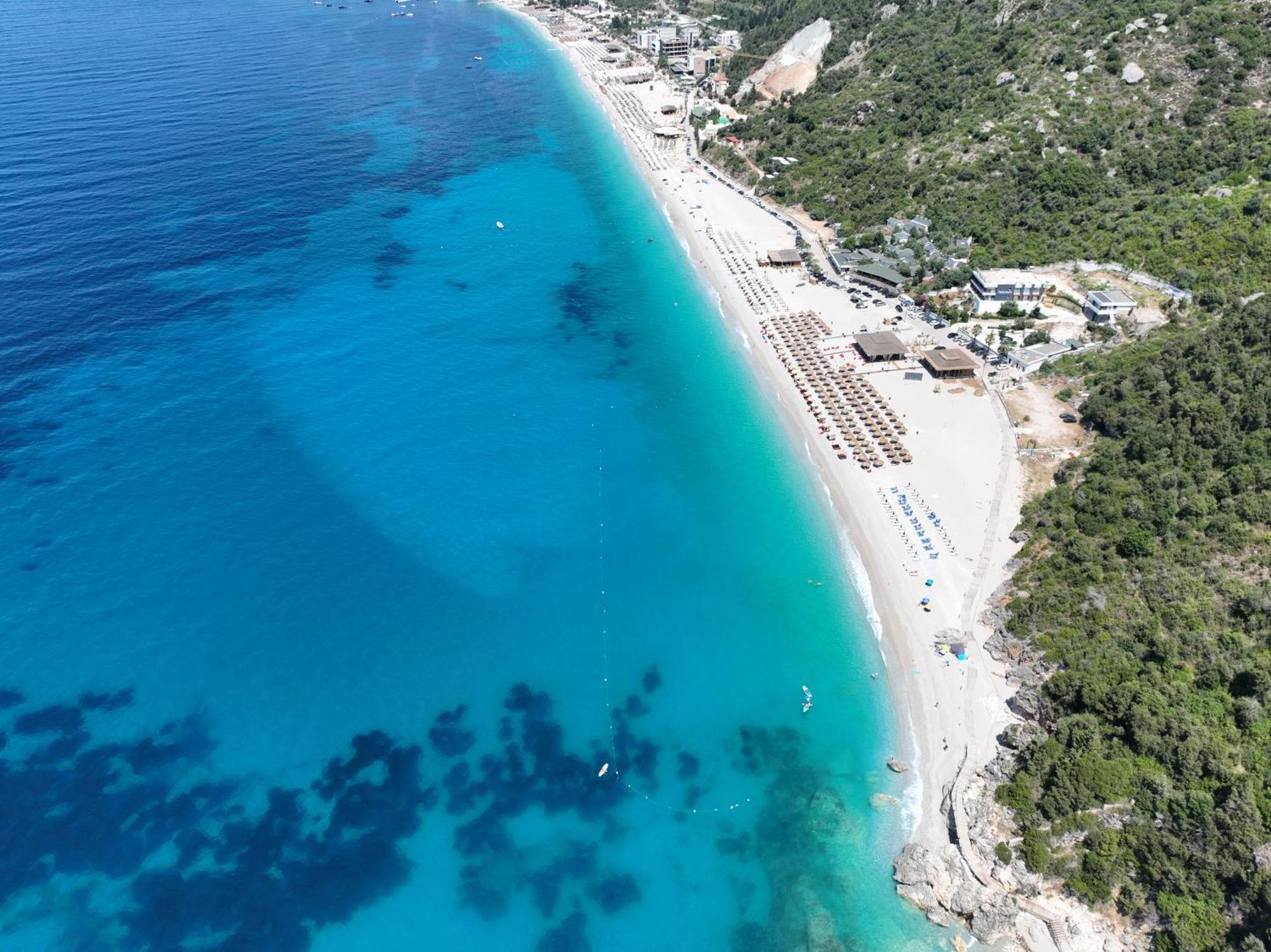 Alevra Hotel Dhërmi Kültér fotó