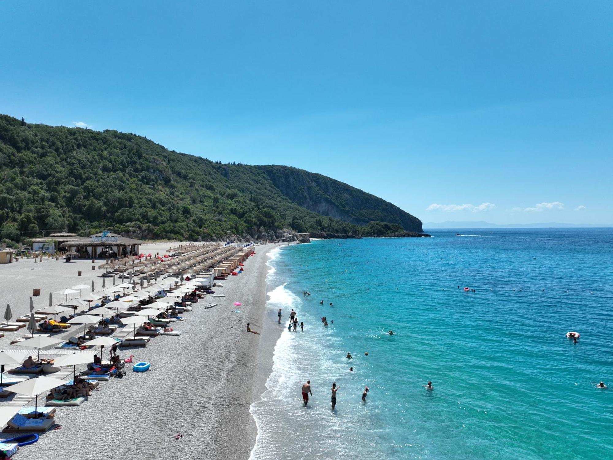 Alevra Hotel Dhërmi Kültér fotó