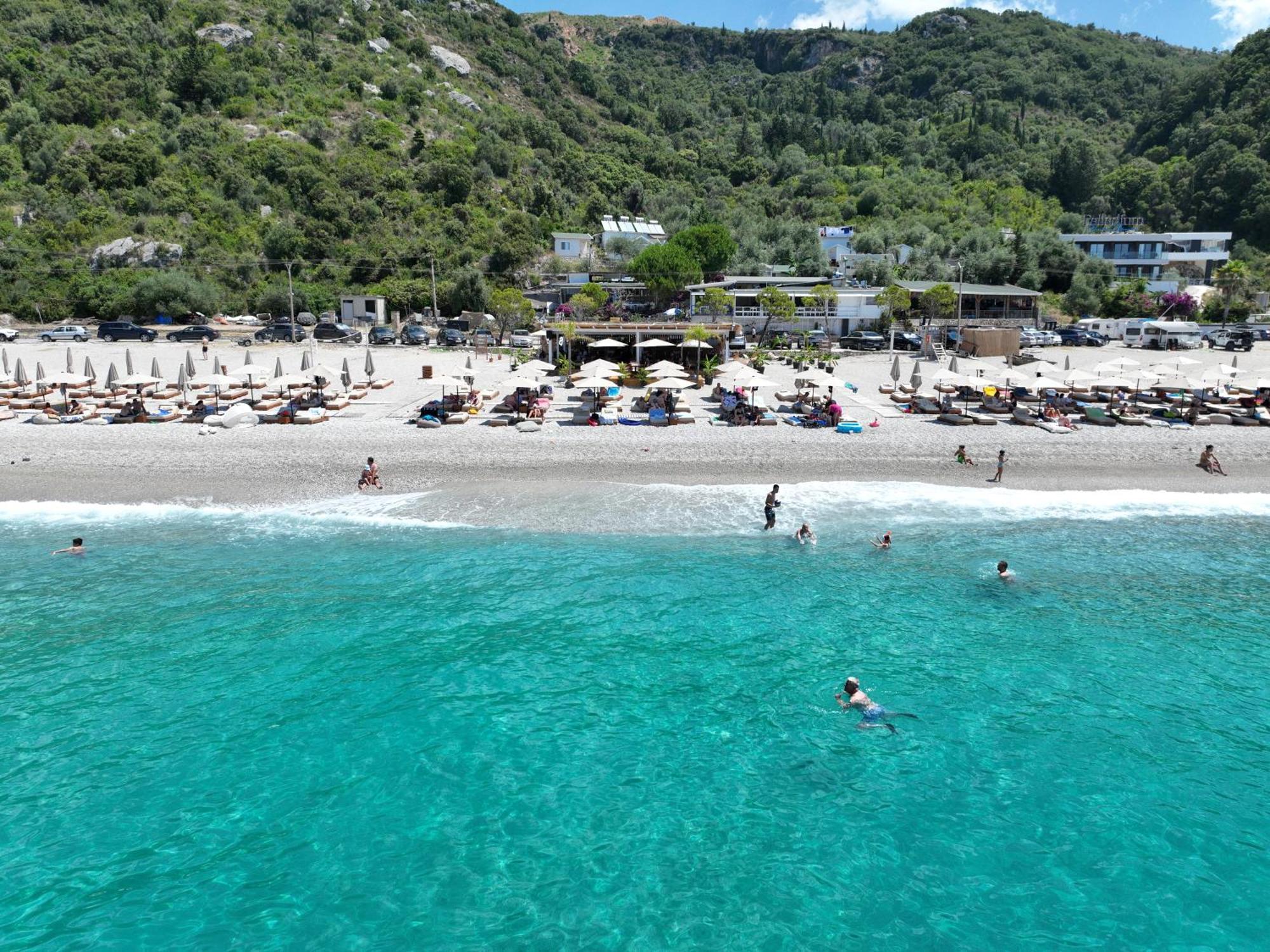 Alevra Hotel Dhërmi Kültér fotó
