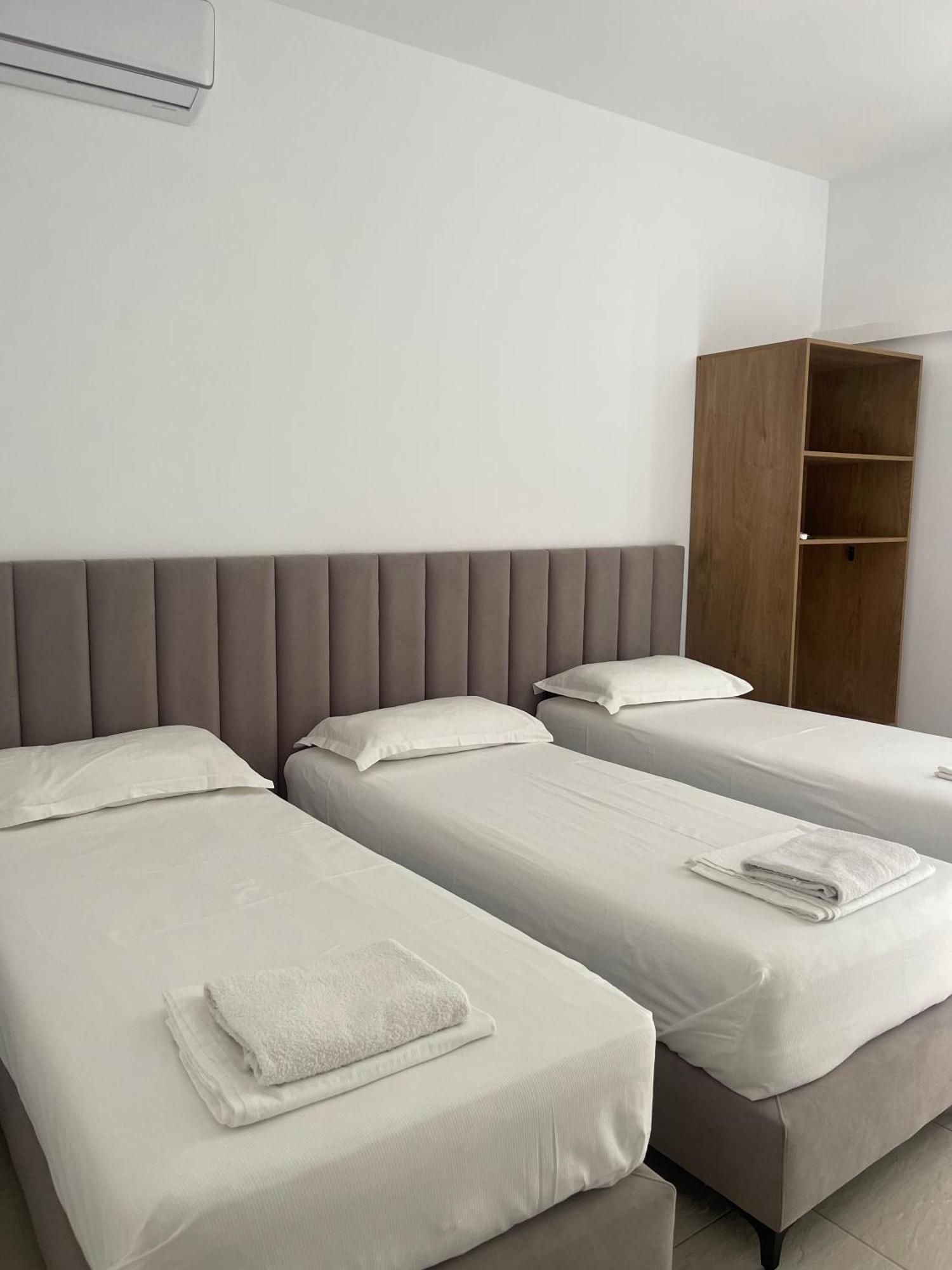 Alevra Hotel Dhërmi Kültér fotó