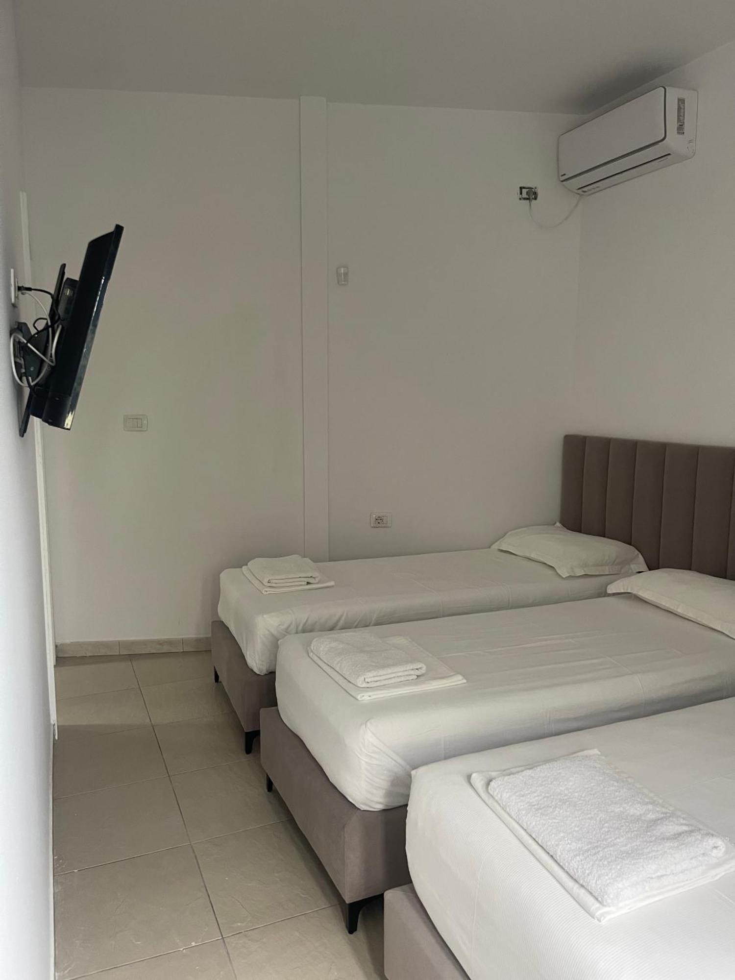 Alevra Hotel Dhërmi Kültér fotó