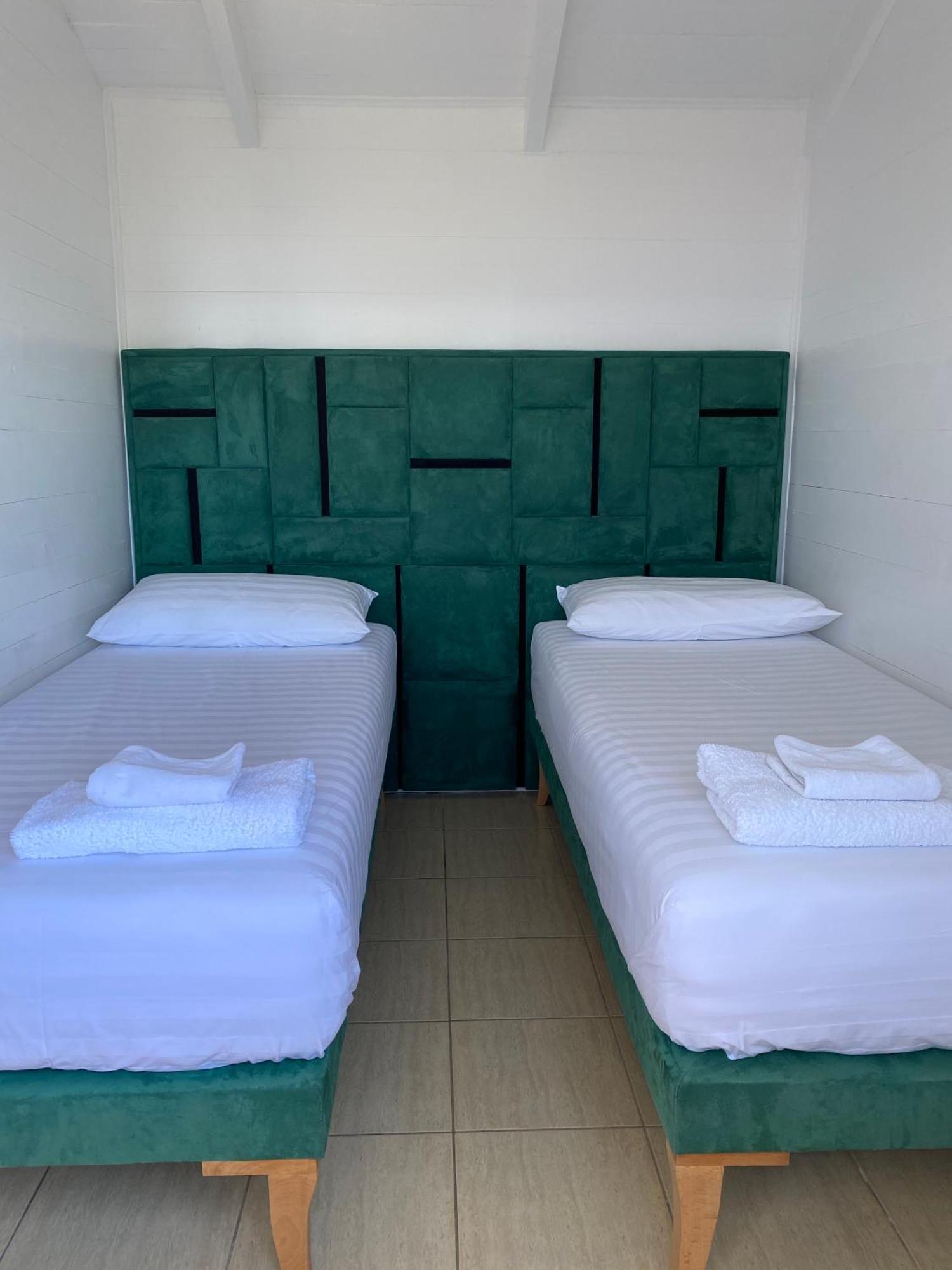 Alevra Hotel Dhërmi Kültér fotó
