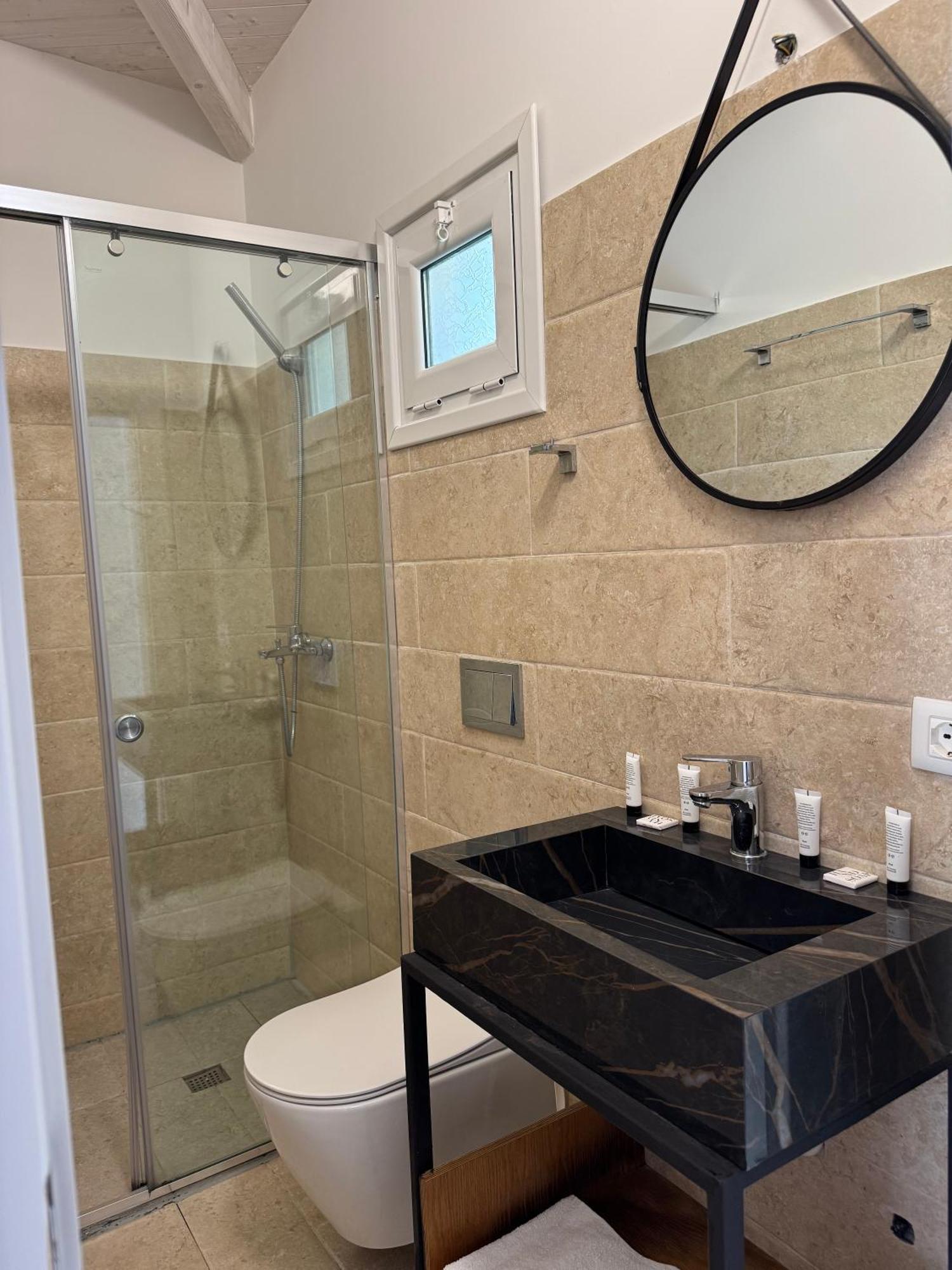 Alevra Hotel Dhërmi Kültér fotó