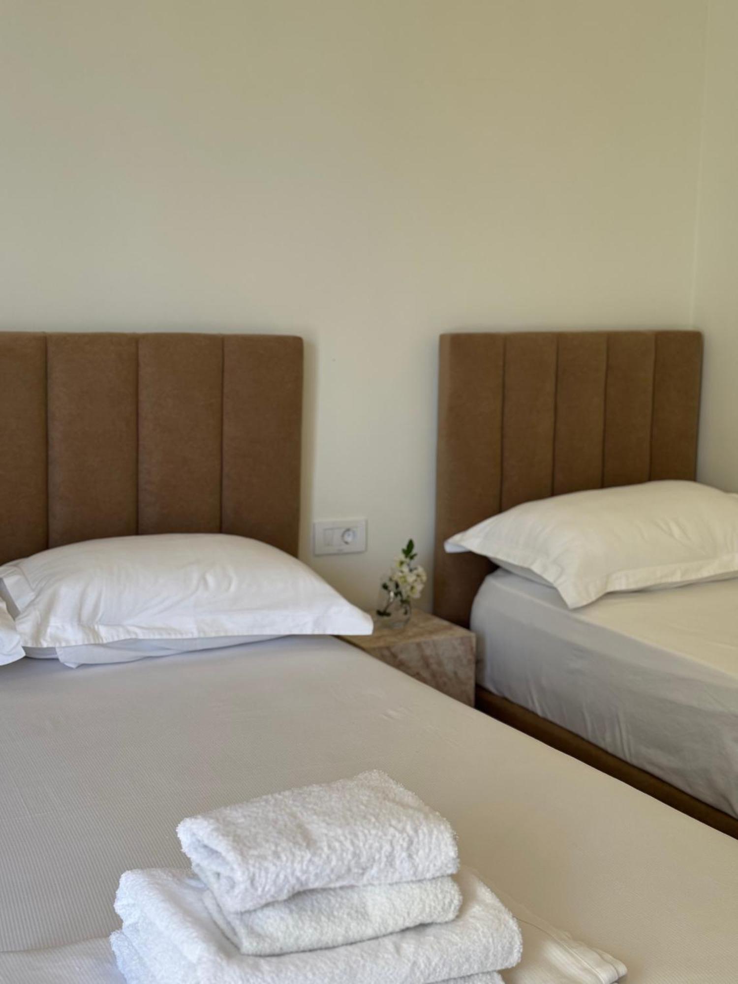 Alevra Hotel Dhërmi Kültér fotó