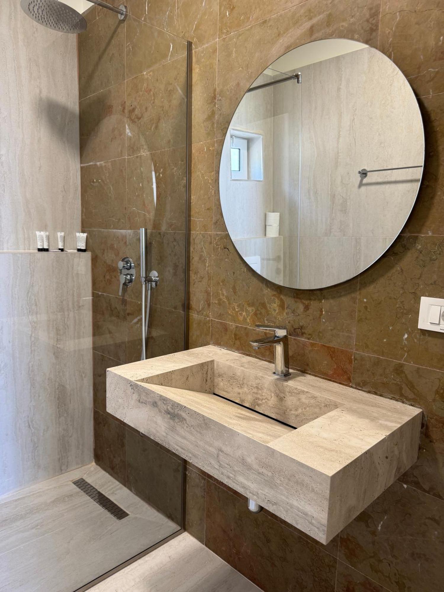 Alevra Hotel Dhërmi Kültér fotó