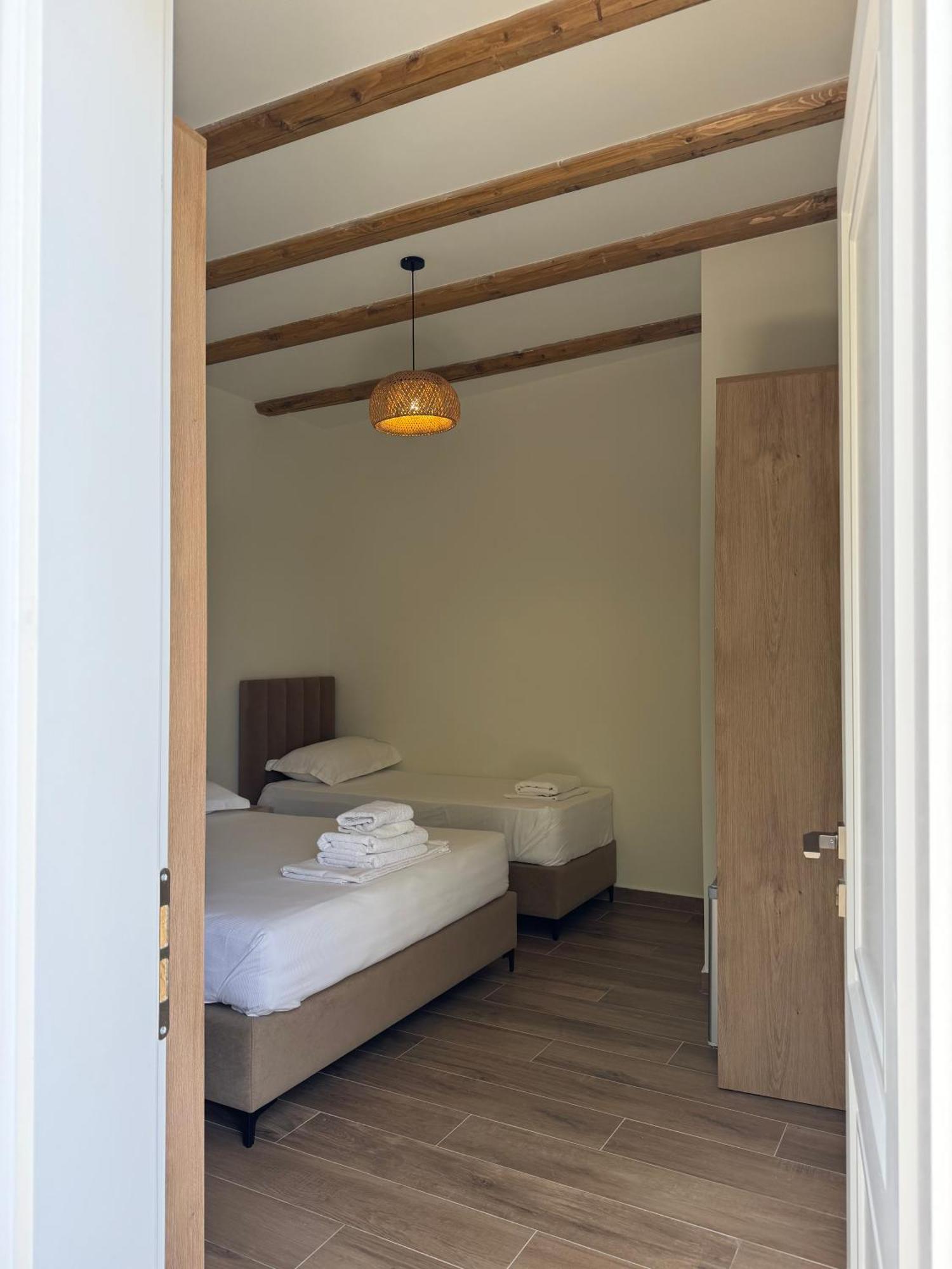 Alevra Hotel Dhërmi Kültér fotó