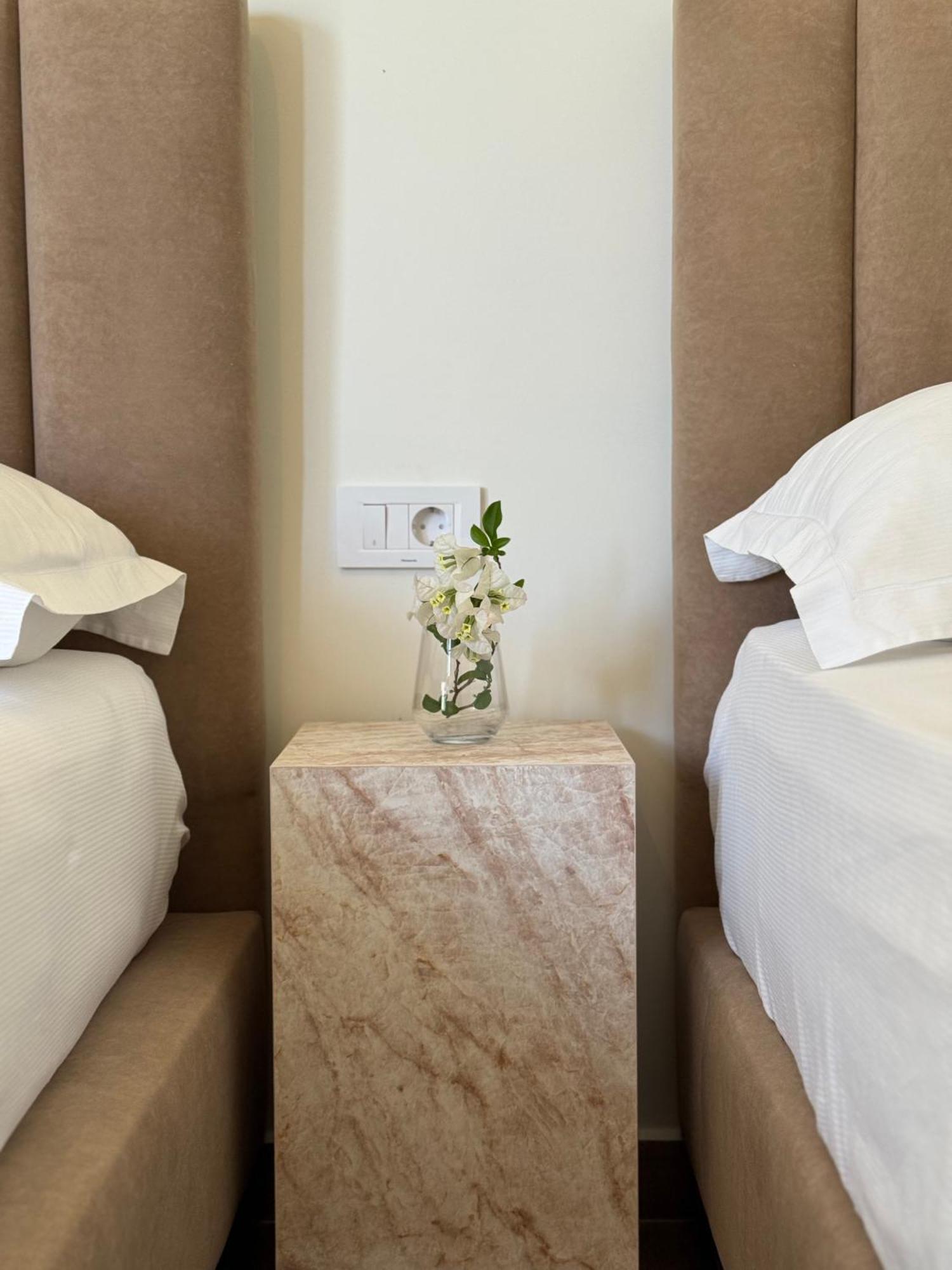 Alevra Hotel Dhërmi Kültér fotó